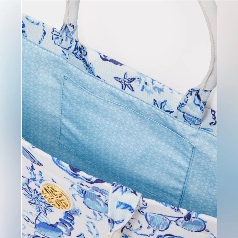 🆕 Lilly Pulitzer ADAIR TOTE in “Resort White Barefoot Beachcomber” MSRP $198 NWT - Picture 4 of 9